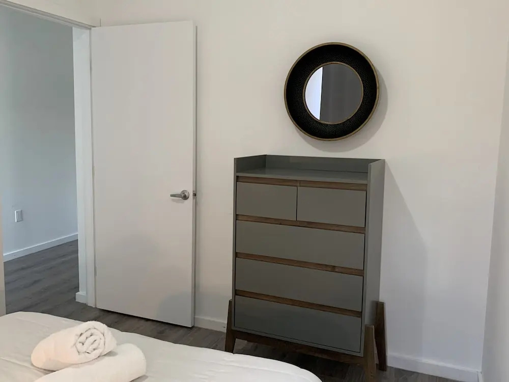 8th Suites