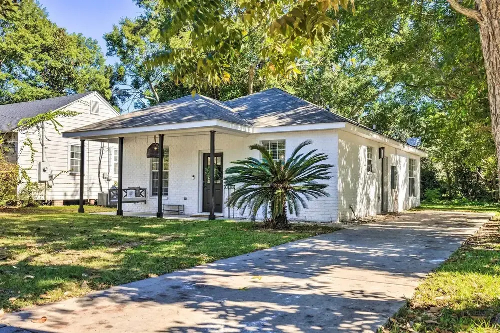 Modern & Chic Gulfport Escape: Walk to Beach!