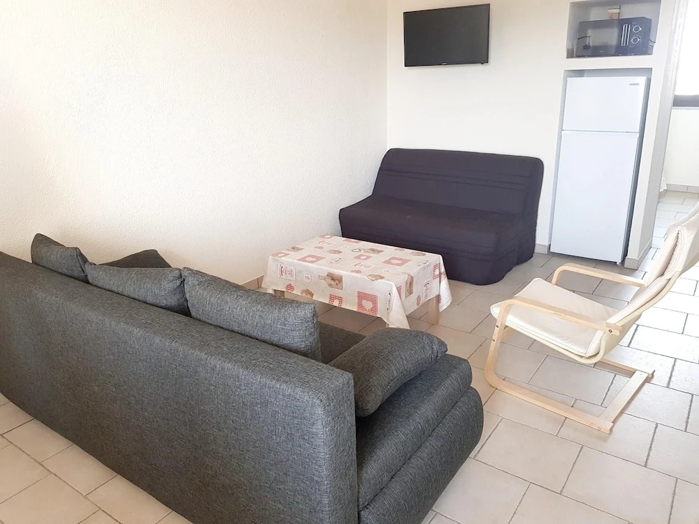Apartment With one Bedroom in Le Barcarès, With Wonderful sea View and Pool Access - 3 km From the Beach