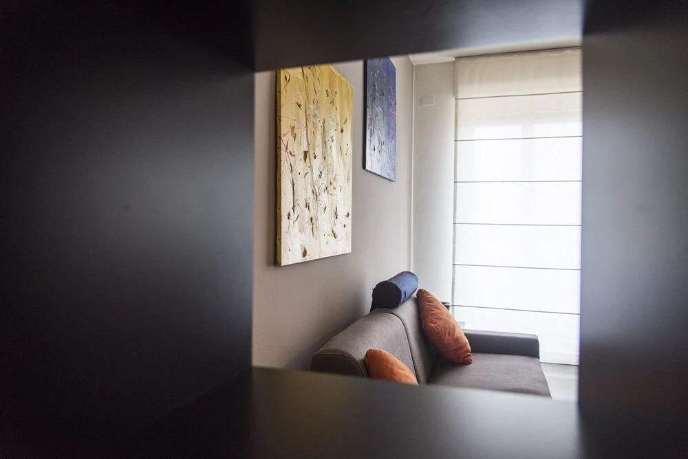 High Rise Studio Flat near Metro Stop