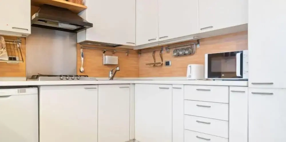 MM Bernini Roomy Apartment
