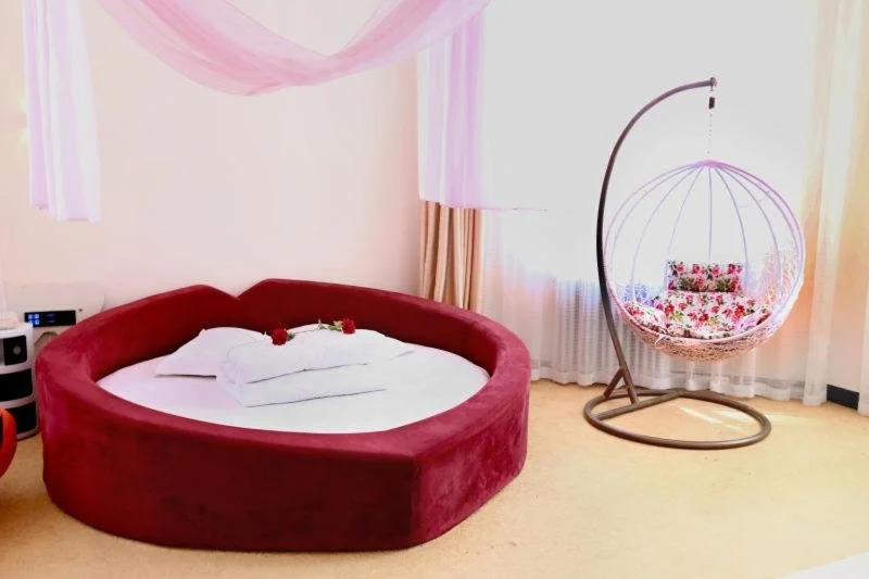 168 Theme Hotel