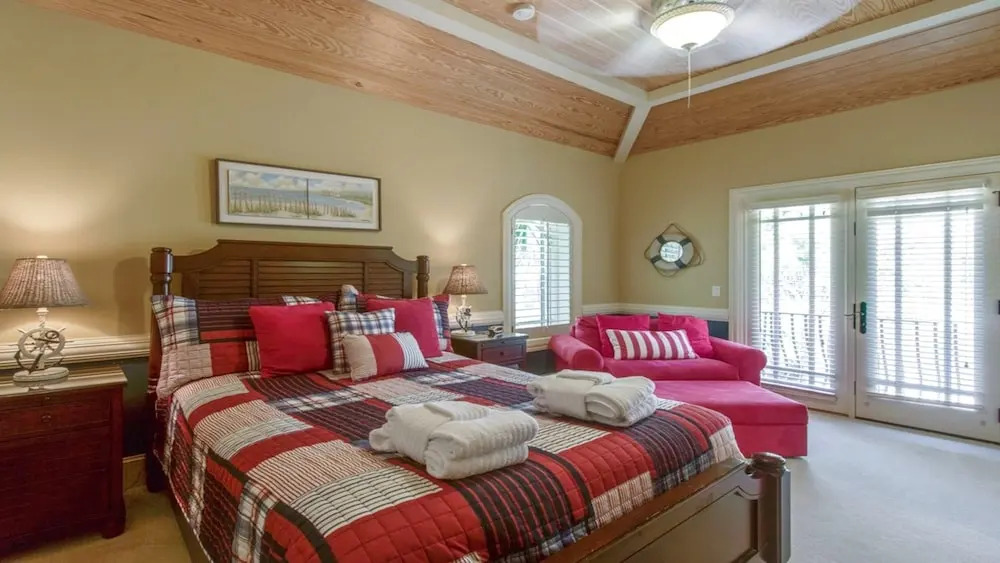 23 Pelican 6 Bedroom Home