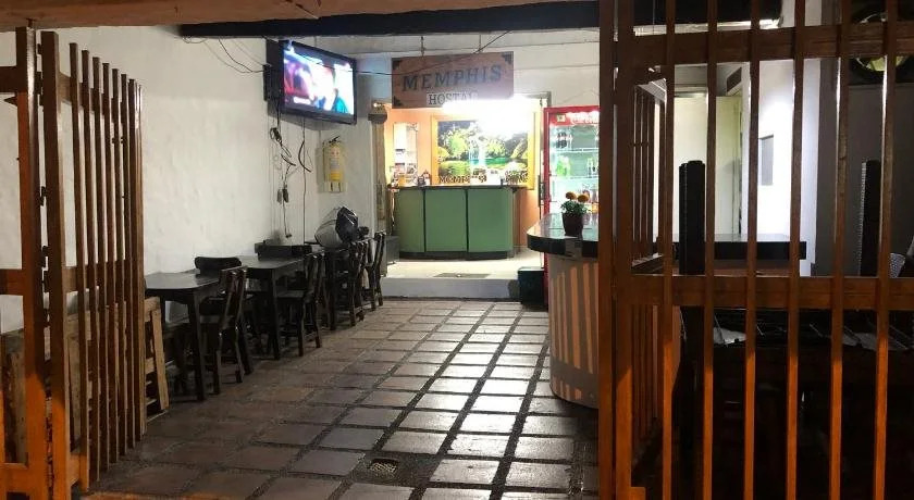 Memphis Hostal - Hostel