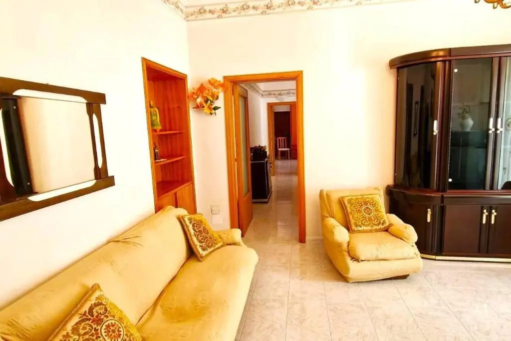 Trekking Lovers Vacation Home With Town View
