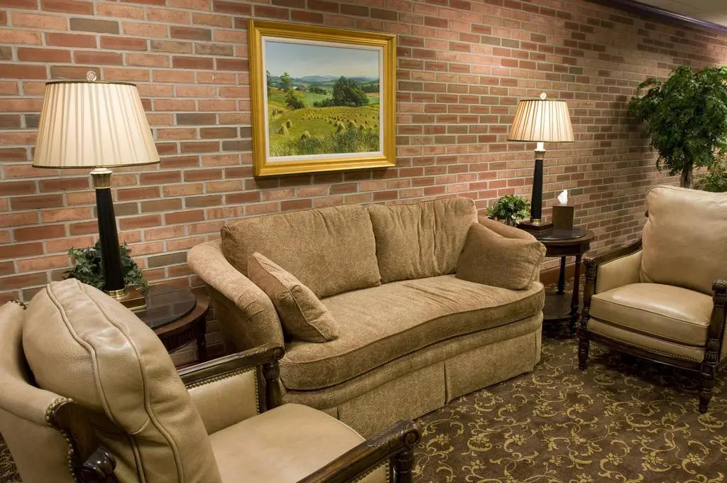 Hillsdale College Dow Hotel and Conference Center
