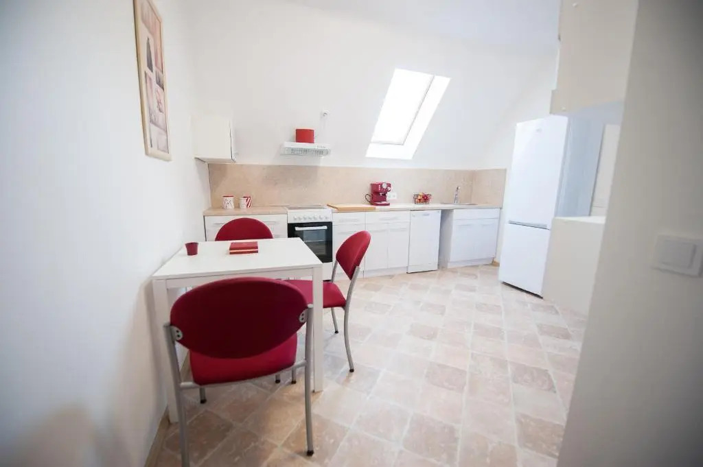 Vilnius Old Town, 3 BDR Penthouse, 100 m2 with Terrace