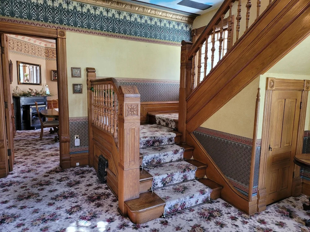 Grand Victorian B&B Inn