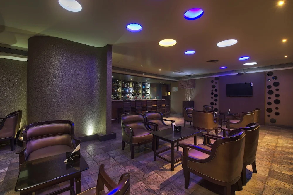 World Choice Vishwaratna Prestige Hotel