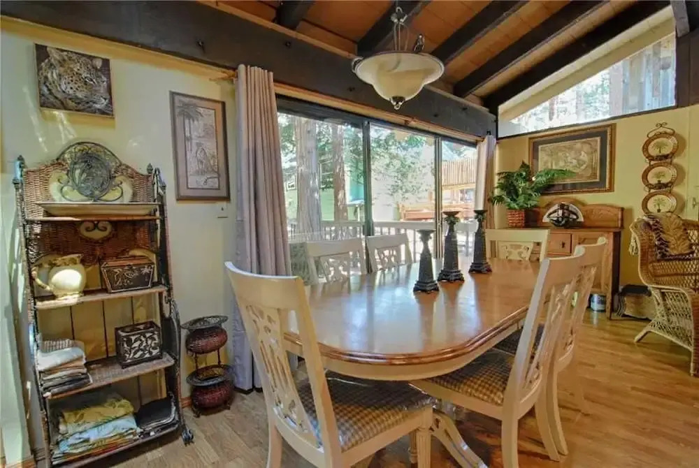 Walk the Grid, Big Deck, Updated, Pet Friendly #115