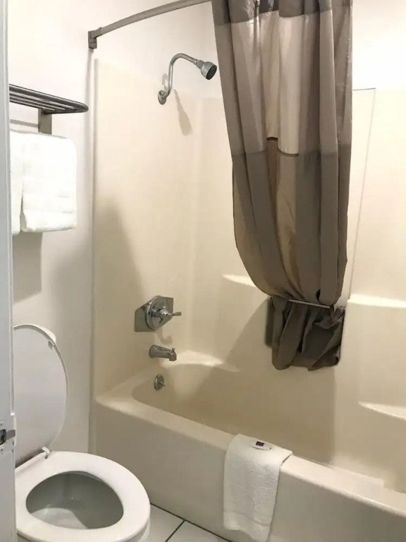 Metropolis Inn