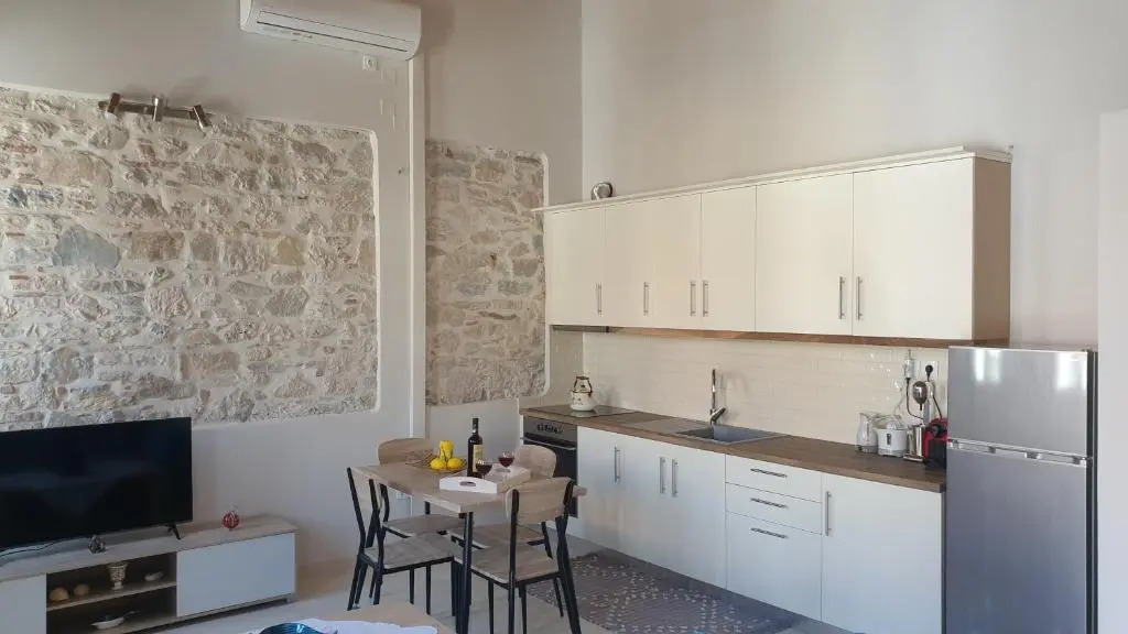 Christos Katerina House