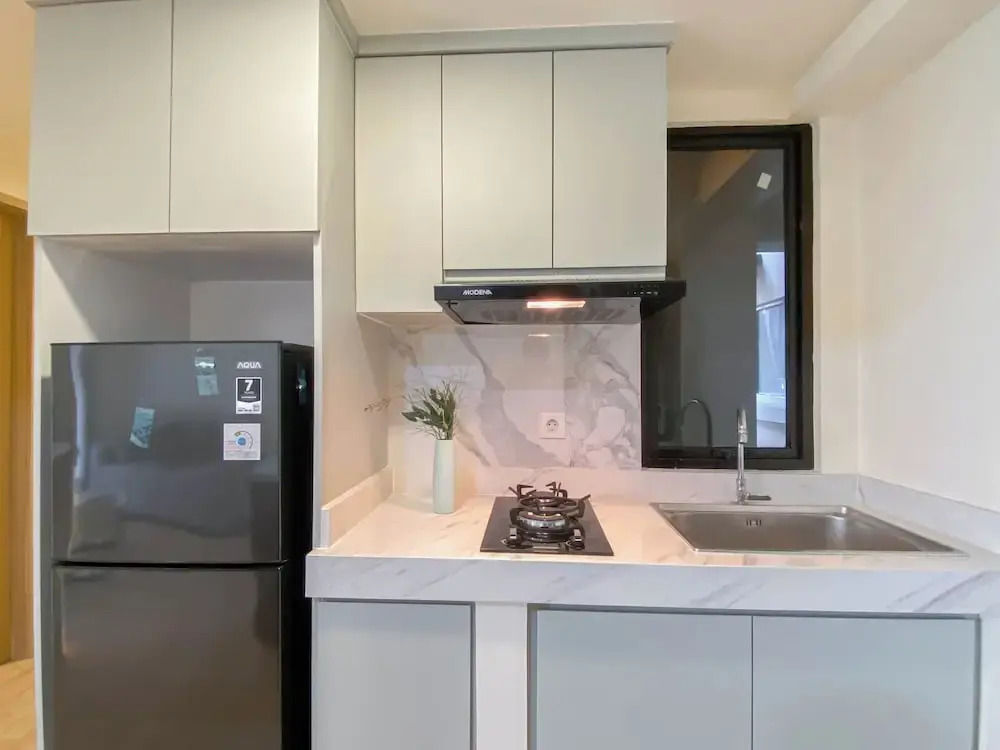 Modern Look And Restful 3Br At Meikarta Apartment