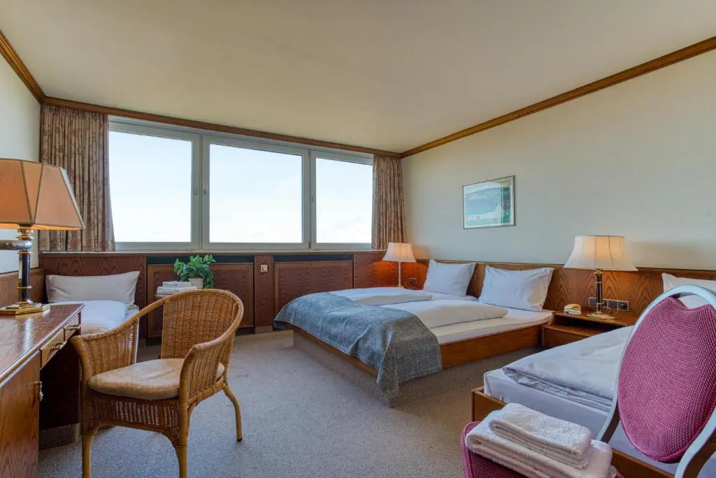 FF&E Hotel Dania