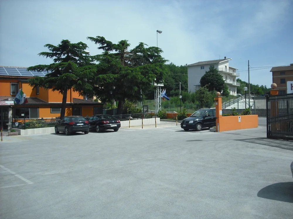 Cascina Garden Hotel