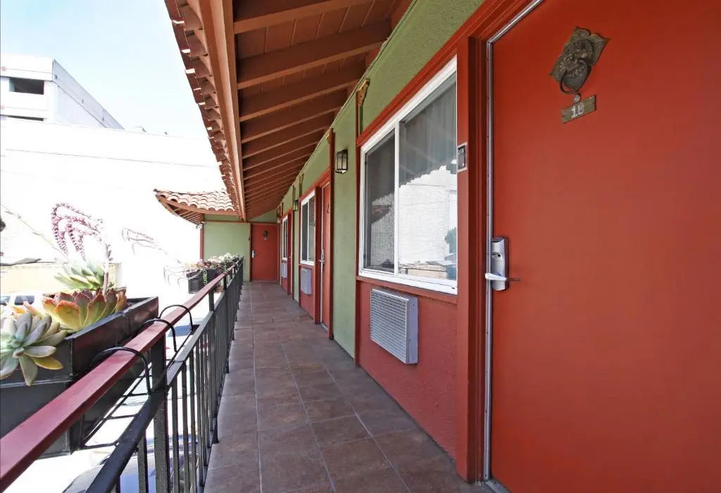 Royal Pagoda Motel Dodger Stadium