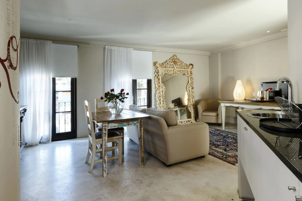 Rouge on Rose Boutique Hotel