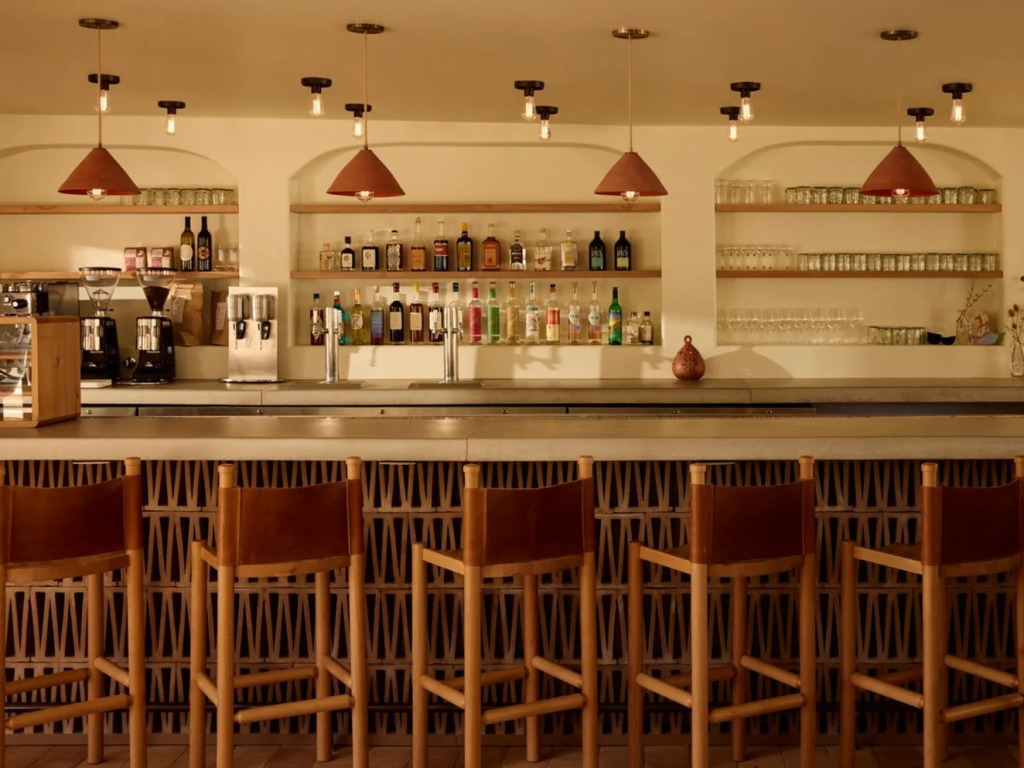 Indian Hills Inn, Taos Plaza