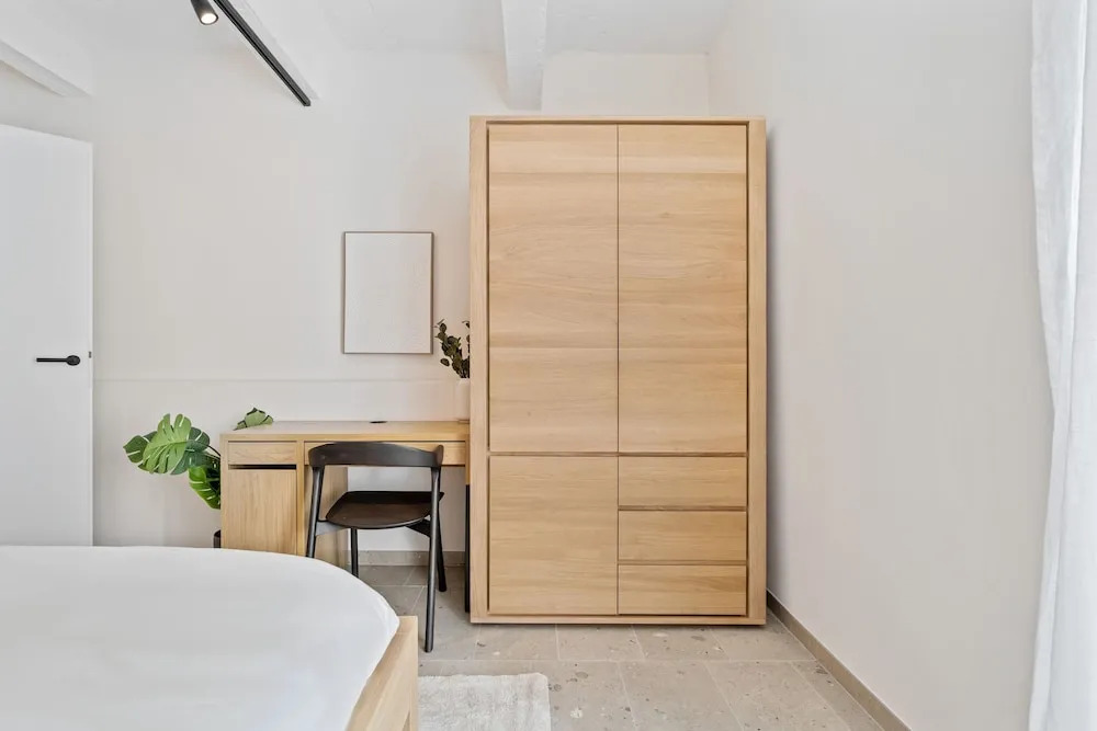 Clausen Hideaway Modern Apartment ID211