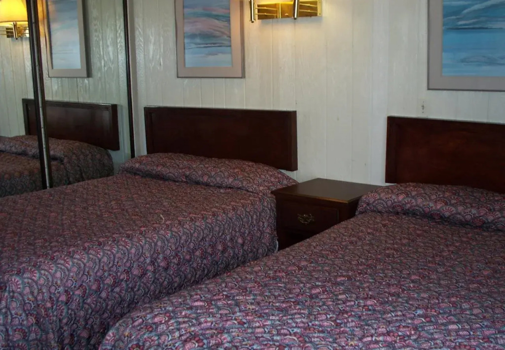 Dry Dock Motel