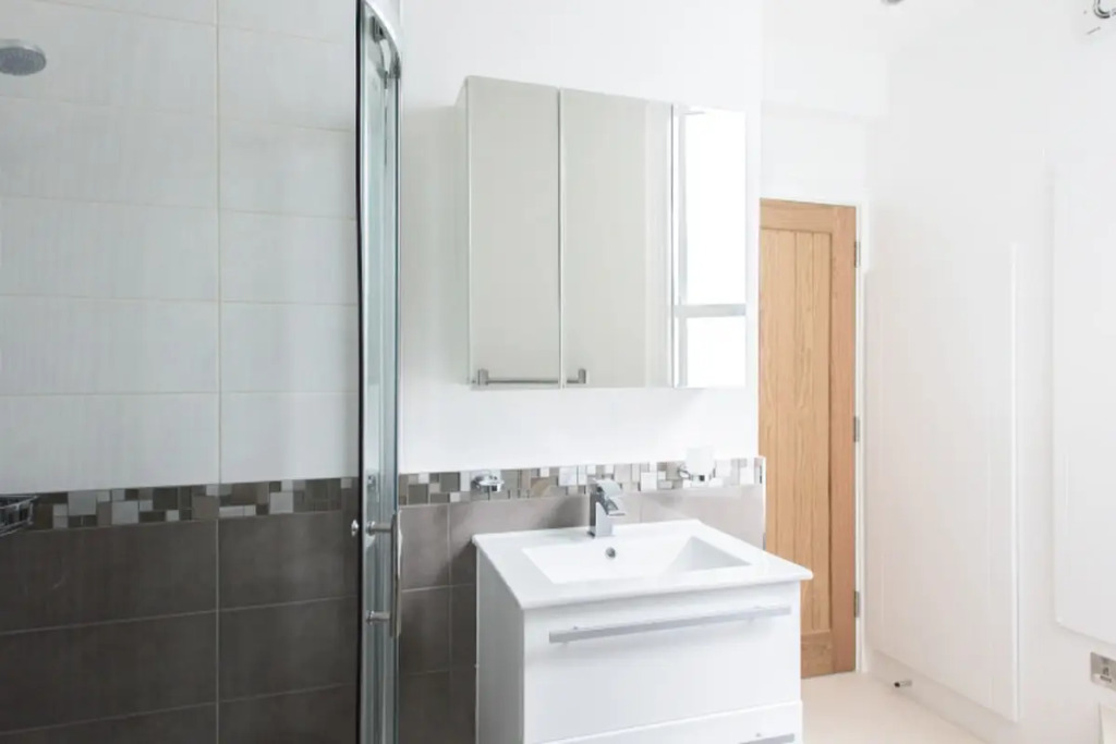 The Mayfair Retreat - Modern & Central 1BDR in 3 Apartments