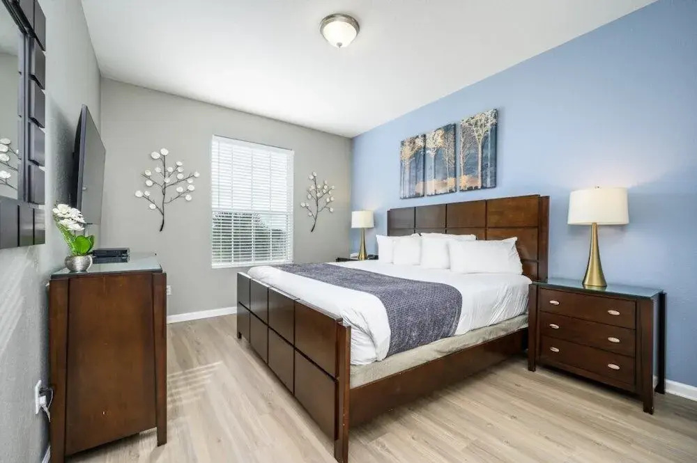 Epic Universe Beautiful Lakeview Condo, Vista Cay Orlando - 3013