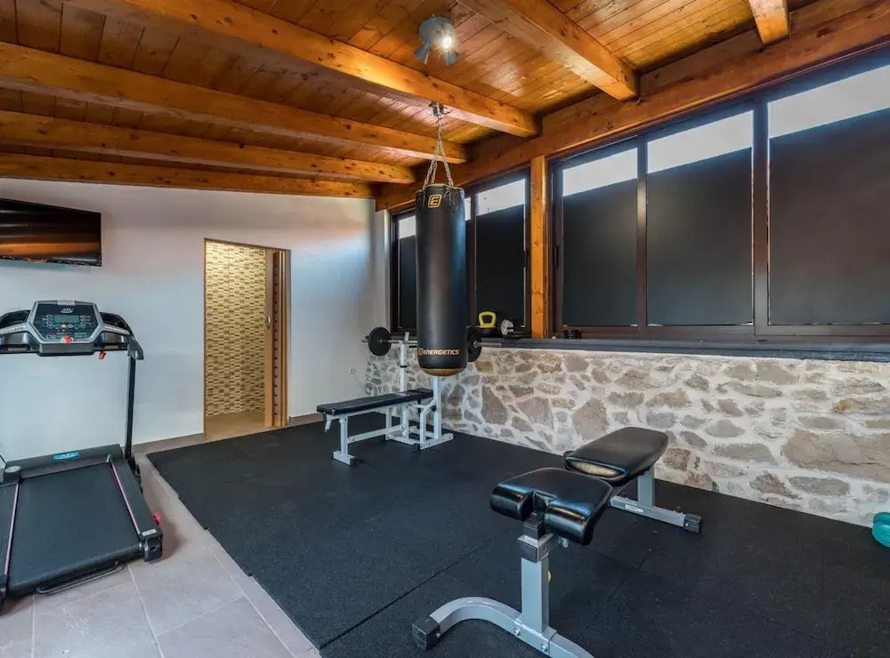 Villa S