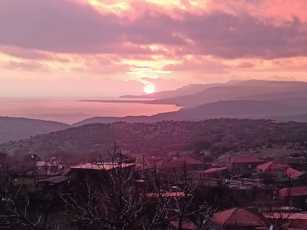Assos Tasli Kosk