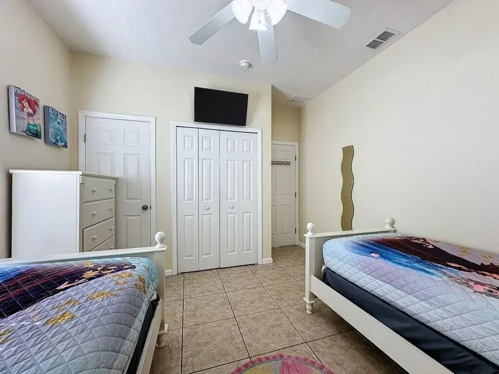 Walk To Silver Spurs Rodeo And Heritage Park 4 Bedroom Home