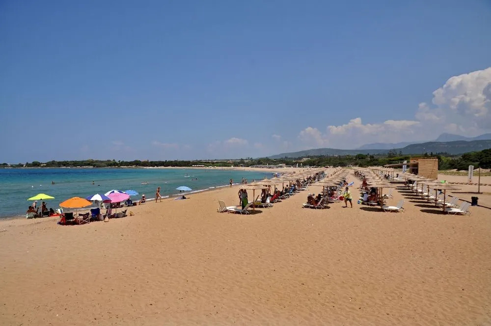 Lagouvardos Beach Apartments