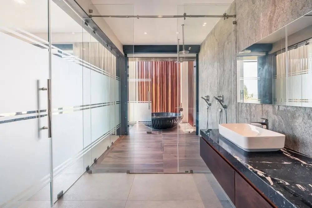 Feel at Home in This Wonderful Villa w Butler Included