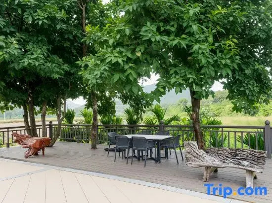 Shili Homestay (Shimei Bay Commercial Street Tourist Road)