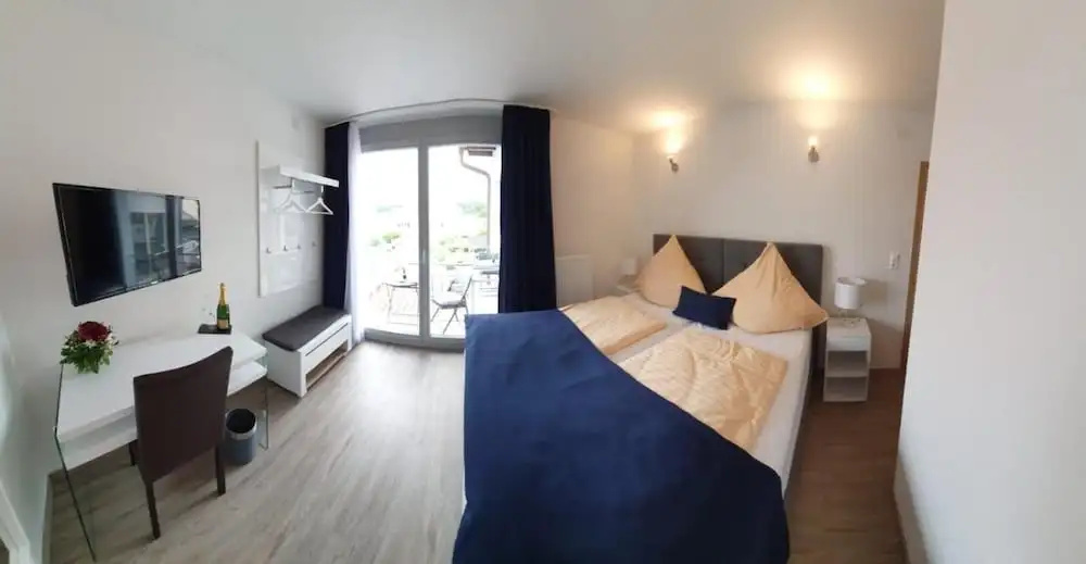 Stadthotel am Adenauerplatz