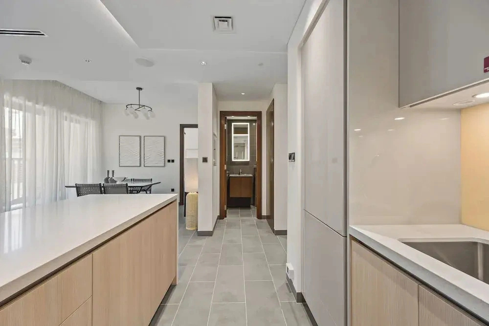 Modern Apartment w/ Balcony & Pool Access