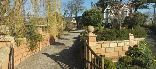 Wollaston Lodge
