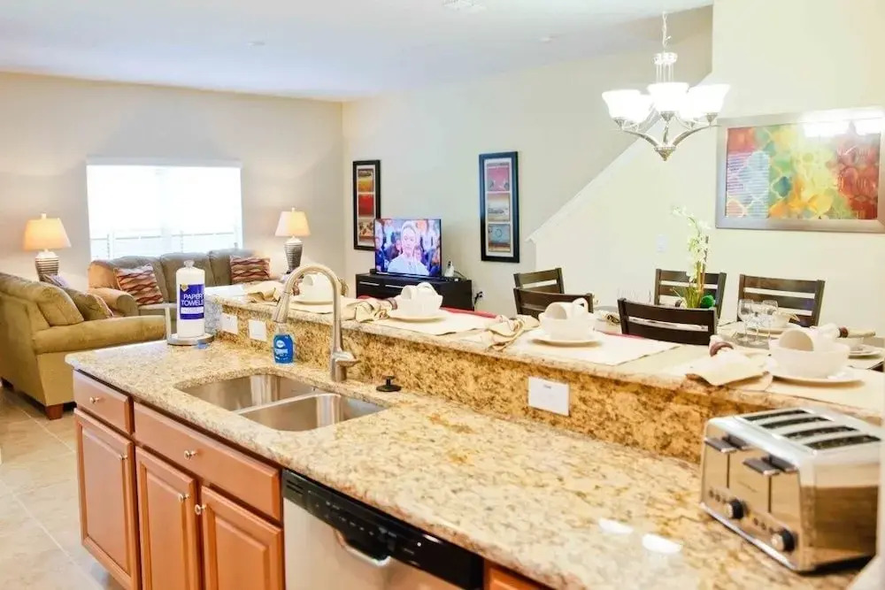 2931 Banana Palm Road 5 Bedroom Townhouse by Redawning