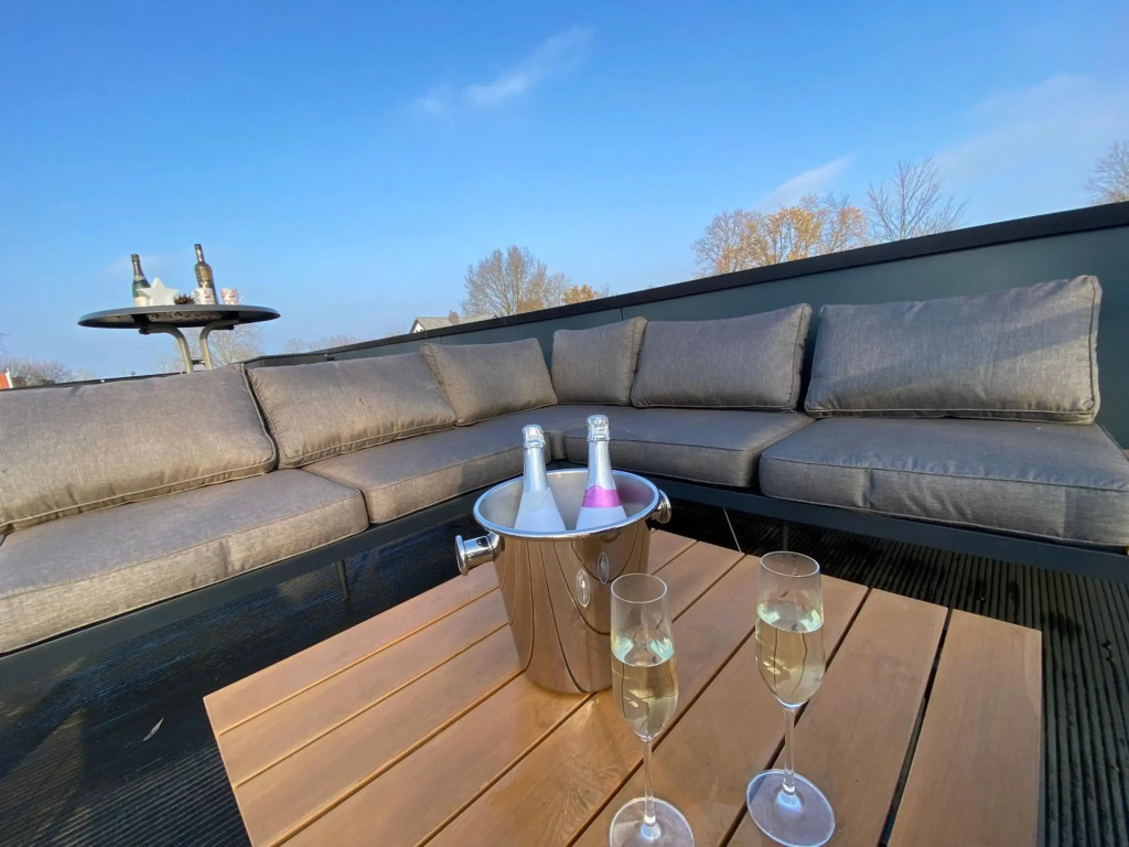 GREEN VILLA - Nachhaltiger Urlaub am Veluwemeer - großer Garten - Dachterrasse mit Meerblick - bis 2 Hunde inklusive