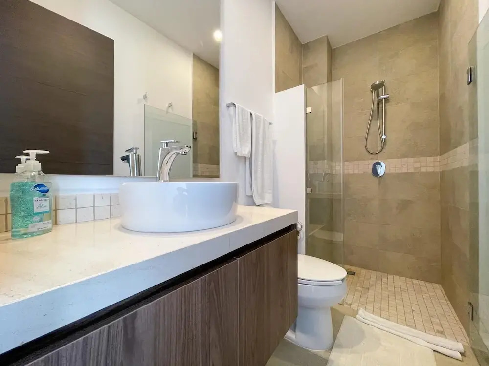 Exclusive Modern Penthouse w Exquisite Rooftop Terrace Yoga Deck Botanical Gardens