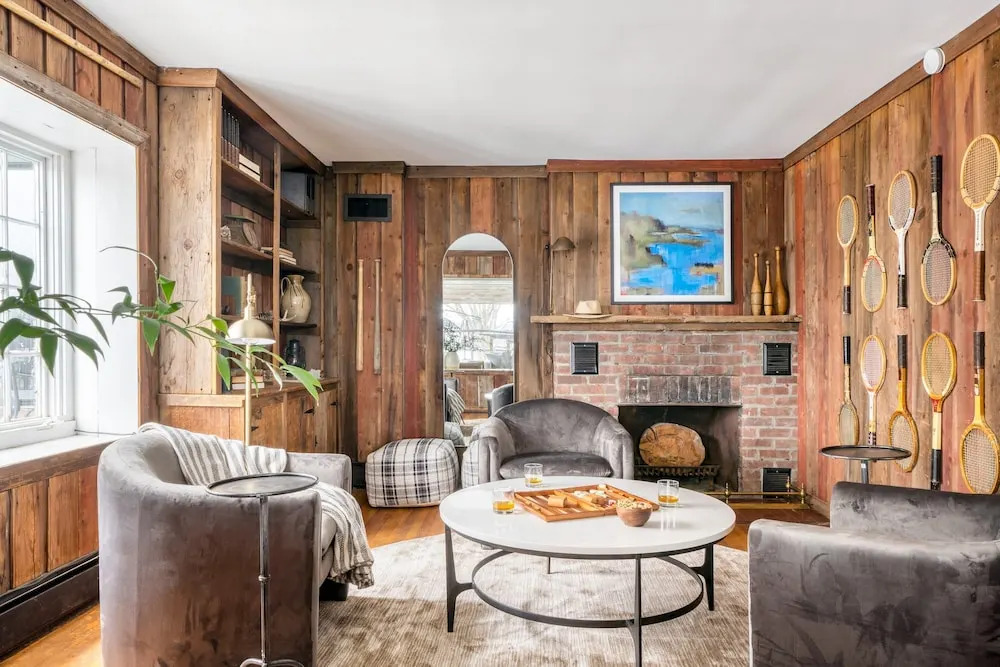 Shakespeare on the Hudson by Avantstay Two Home Buyout on the Hudson River! 22 Bedrooms!