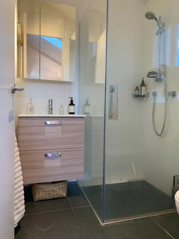 Modern 2 Bed Townhouse On CBD Fringe