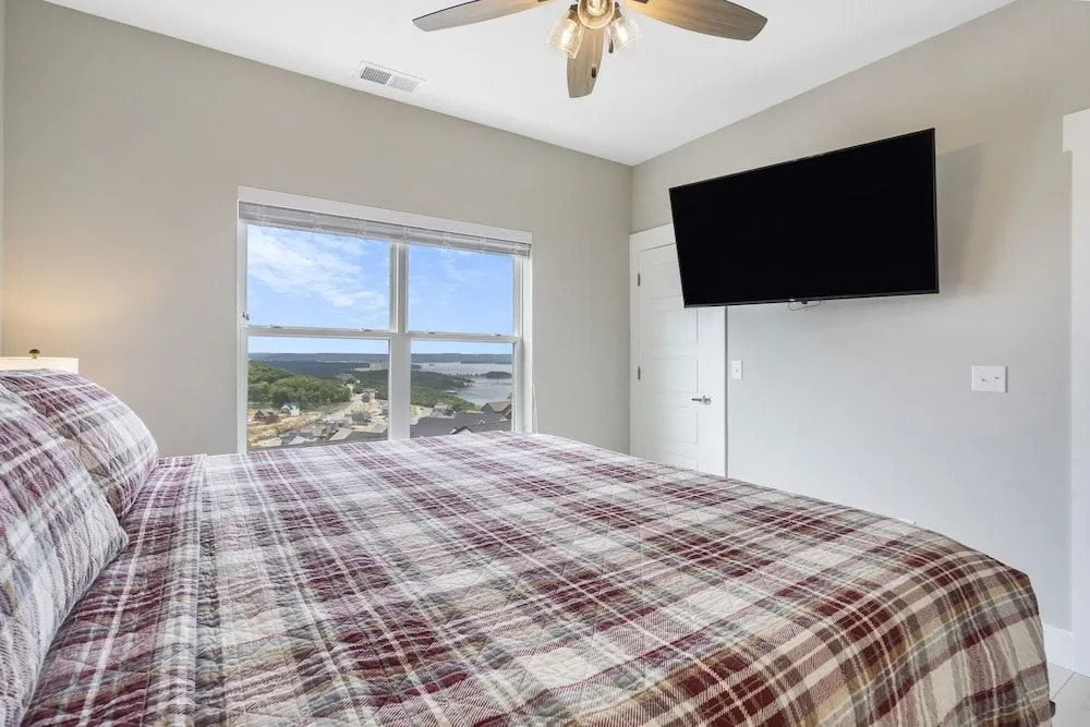 Hilltop Haven at Table Rock - Lake Views & Nearby Bransons Best Attractions