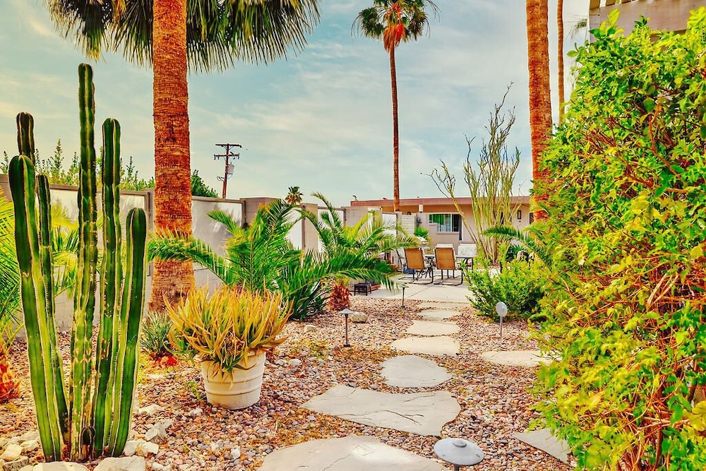 Lido Palms Resort and Spa