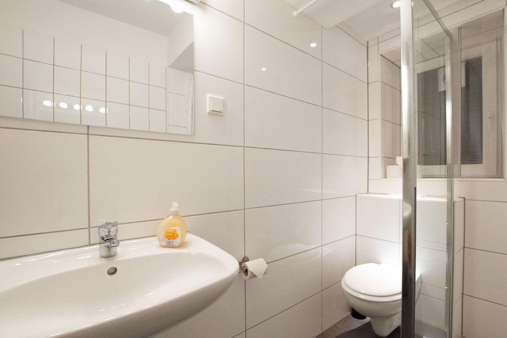 Tolstov-Hotels Large Apartment