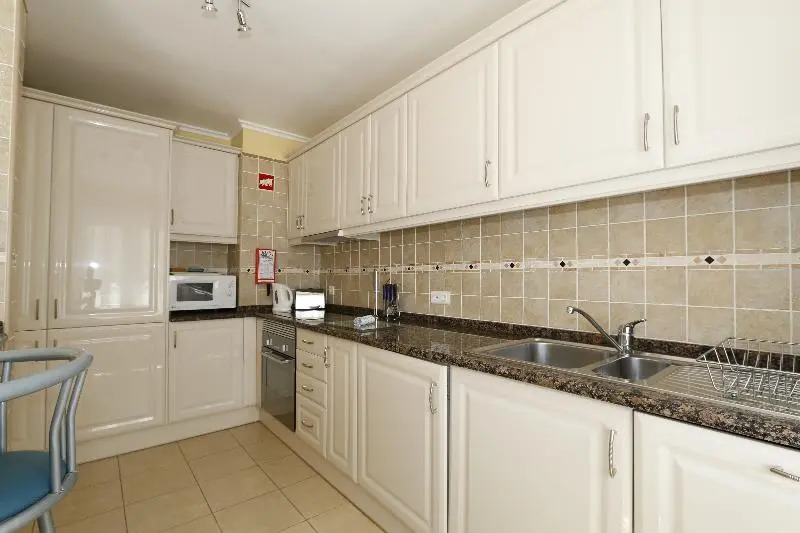 T4 Grand Townhouse Old Village