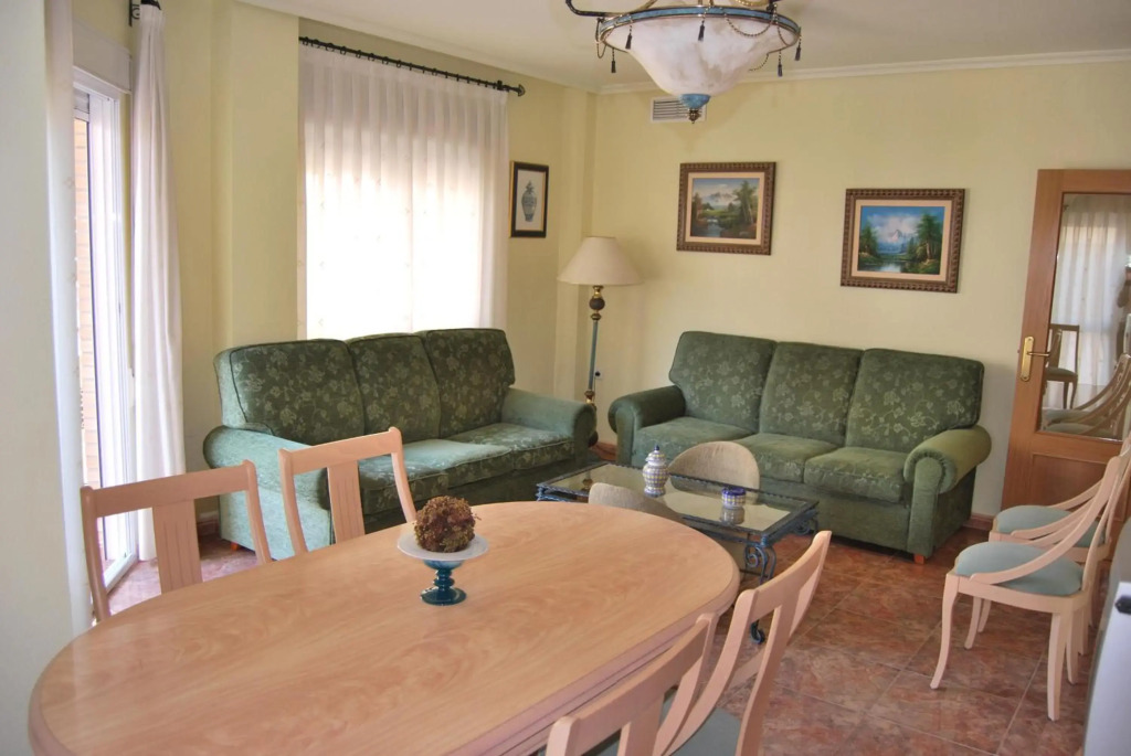 Torrevieja spacious 3 bedroom apartment 2 bathrooms Ulpiano