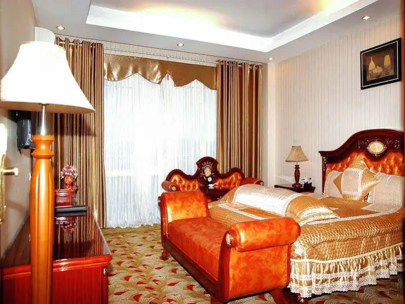 Long Hai Hotel