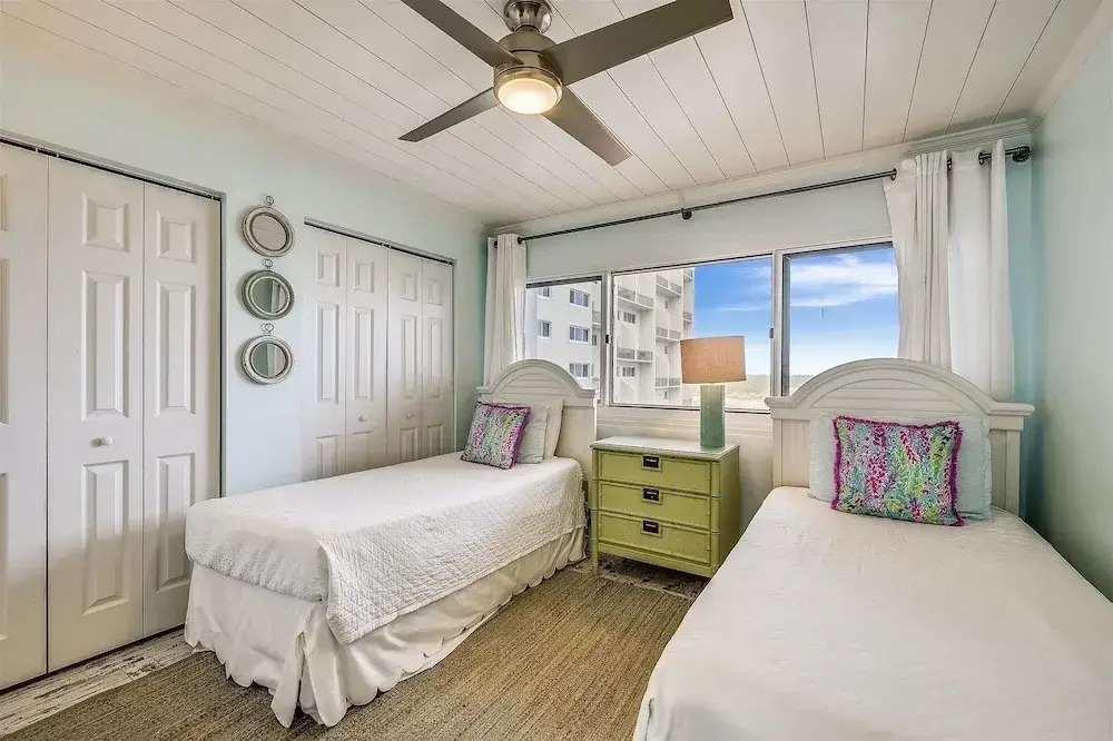 Pinnacle Port A502 - Updated 3 Bedroom . Free Fun! Boat Ramp Access! Condo by RedAwning