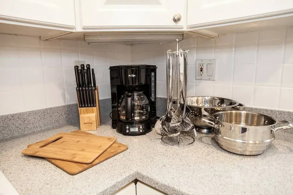 Central Boston 5 Bed 2 Bath North End-sleeps 10