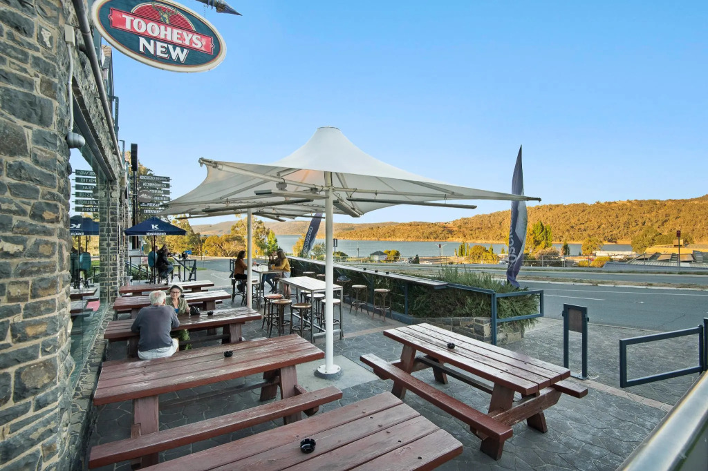 Banjo Paterson Inn