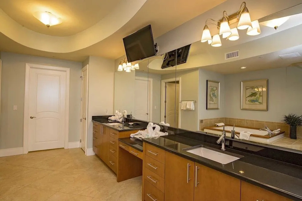 Turquoise Place 1909d 4 Bedrooms 4.5 Bathrooms Condo